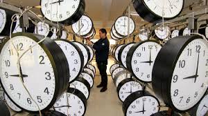 El otro país de sudamérica que aún utiliza el cambio de horario es paraguay. Bp3amjkujzx6m