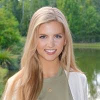 Stephanie Kidd's Instagram, Twitter & Facebook