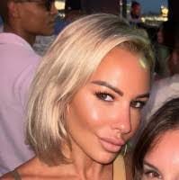 Caitlin Shores's Instagram, Twitter & Facebook