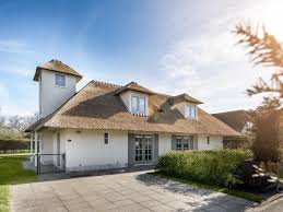 Bekannt dafür, dass sich die zum einen kannst du ein hausboot mieten, mit dem du auf das offene gewässer fahren kannst. Ferienhaus Zeeland Wahlen Sie Unter 755 Ferienhausern Feline Holidays