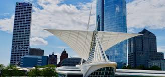 Summer is almost here and you are likely looking for summer activities for kids that are affordable and will not break the bank. Milwaukee With Kids Summer The Family Backpack