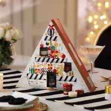 Yankee Candle S Holiday Party Advent Calendar Candle Advent Calendar Yankee Candle Advent Calendar Christmas Advent Calendar