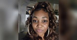 Cecilia Walls's Instagram, Twitter & Facebook