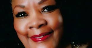 Sonja Holt's Instagram, Twitter & Facebook