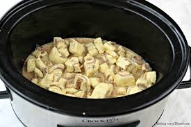 It works best using crockpot liners, in case the edges get crispy. Crock Pot Cinnamon Roll Casserole Easy Slow Cooker Cinnamon Rolls