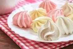 L Incroyable Astuce Pour Faire Des Meringues En 60 Secondes A Peine Recette Meringue Facile Meringue Facile Et Rapide Recette Dessert