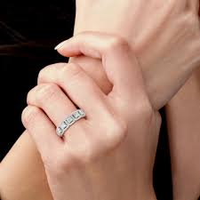 Ring with 1.70 ct Princess Diamonds and 1.11 ct round diamonds