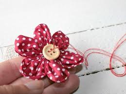 Stoffblumen Knopf Blumen Basteln Stoffblumen Diy Stoffblumen