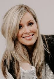 Kristin Taylor's Instagram, Twitter & Facebook