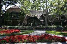 Check out our beach house / @beachideaways 🐚 book here: Lady Gaga Wants To Restore Michael Jackson S Neverland Ranch Nme