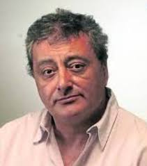 Nadie dirá nunca de Rissi que, solo hace de Rissi. Compuso excelentes  papeles tan diversos como el "antihéroe", grandes protagónicos en roles  marginales y de hombre poderoso y corrupto. Lo recordas en