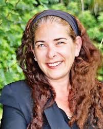 Mary Moonen's Instagram, Twitter & Facebook