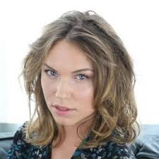 Daisy Morton (@daisy2poppy)