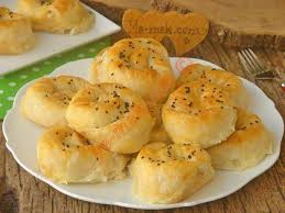 Isin Sirri Ozel Sosunda Gizli Sodali Peynirli Borek Yemek Tarifleri Yemek Yiyecek Ve Icecek