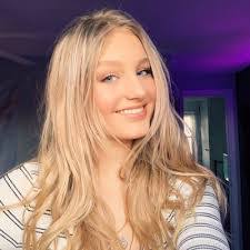 Olivia Bates's Instagram, Twitter & Facebook