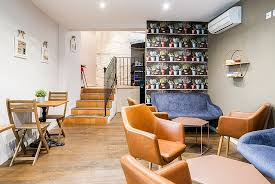 Le centre commercial carrefour antibes comprend 37 boutiques et restaurants. Hotel Central Avignon 61 7 0 Prices Reviews France Tripadvisor