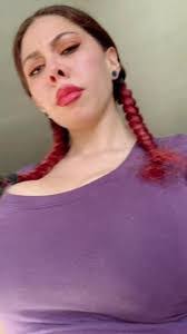 Billie Bryson's Instagram, Twitter & Facebook