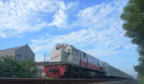 Kayangan api kayangan api adalah api abadi yang yang tak kunjung padam di kabupaten ngasem. Harga Tiket Dan Jadwal Krd Bojonegoro 2021 Seputar Kereta Api