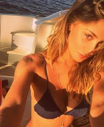 Belen e Santiago senza casco. “Sono una brava mamma, non eravamo in strada" 