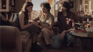 En la noche en que la selección nacional de fútbol de italia es eliminada de la copa del mundo por argentina en los penales, un conocido productor de cine es encontrado muerto en el río tíber. Romaff13 Notti Magiche Recensione Del Film Cinematographe It