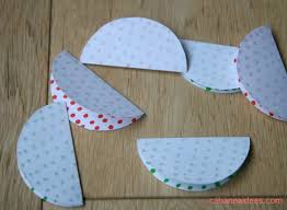 Dessine le nombre de boules indiqué (1 à 5). Comment Fabriquer Des Boules De Noel 3d En Papier Cabane A Idees