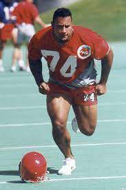 Dwayne johnson on twitter sometimes the goal we ve worked. Dwayne Johnson S Time As A Stampeder Set On Him A Path To Become The Rock The Globe And Mail