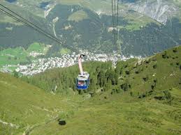 In the early 90s, davos became famous for hosting the world economic forum, an annual winter gathering of international politicians and financiers who represented a transnational elite. The Top 10 Things To See And Do In Davos Switzerland