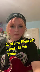 Jasmine Hamlett's Instagram, Twitter & Facebook