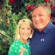 Lori England's Instagram, Twitter & Facebook