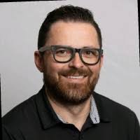 Arek Ustienny Email & Phone Number