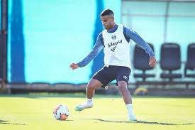 Maybe you would like to learn more about one of these? Gremio Encerra Treinos Para Confronto Com A Catolica