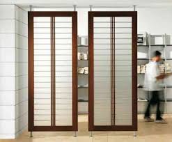 Separateur De Piece 33 Idees Pour Optimiser Votre Espace Modern Room Divider Room Divider Walls Fabric Room Dividers