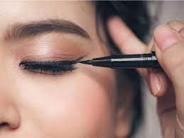 I tried rubbing it off, and didn't even smudge. Eyeliner 101 How To Apply Eyeliner At Any Skill Level Ipsy