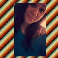 Alexis Renner's Instagram, Twitter & Facebook