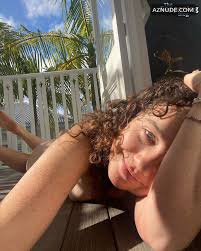 STEFANIA LAVIE OWEN Nude - AZNude