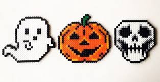Perle a repasser noel perle a repasser modeles perles à repasser perles hama pour halloween perle hama modele recettes halloween bricolages halloween idée halloween bricolage automne. Qui A Peur Des Perles Hama Le Retour De La Selection Halloween Modeles Hama