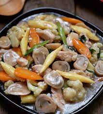 Cara Membuat Ayam Cah Jamur Dan Resep Ayam Cah Jamur Ala Bakmi Gm Lengkap Bahan Bikin Tumis Ayam Jamur Serta Resep Masakan Ayam Sau Resep Resep Masakan Masakan