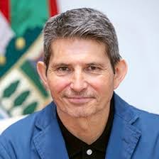 Enrique Ramos's Instagram, Twitter & Facebook