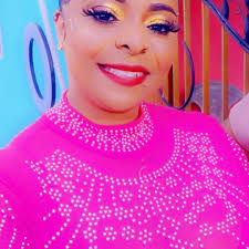 Woman release photo of dancehall artist 450 drop asleep in her bed 🤔