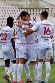 With metalul's players, together with other. 6m8h6x4xgz01dm