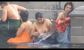 BEAUTIFUL DESI BHABHIS BATHING FUN IN RIVER BIG BOOBS ALL CAUGHT NUDE HD  VIDEO - Desi Old Videos HD  SD - DropMMS Unblock