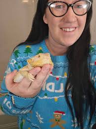 Aldi Christmas Sweater Discussion