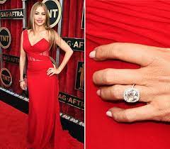 Sofia Vergara Shows Off Huge Engagement Ring At Sag Awards Huge Engagement Rings Engagement Celebration Celebrity Engagement Rings