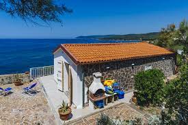 Scopri tutte le nostre offerte per una vacanze relaz in appartamenti al mare in toscana. Casa Le Forbici Accesso Privato E Diretto Al Mare Case In Affitto A Castiglioncello Toscana Italia