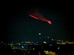 Etna, sesta eruzione in otto giorni (ap photo/salvatore allegra) l'etna non placa la sua furia lavica e, per la sesta volta negli ultimi otto giorni, illumina la notte di catania. Mt Etna A New Eruption Starts On July 19
