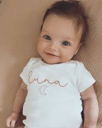 HAND EMBROIDERED ONESIE Personalized, Name Announcement, Pregnancy  Announcement, Coming Home Outfit