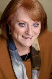 Robyn Stinson's Instagram, Twitter & Facebook