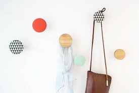 Wandhaken 6 Garderobenhaken Wandhaken Bunt Ein Designerstuck Von Livingidea Bei Dawanda Garderobenhaken Wandhaken Garderobe Flur