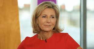 Claire chazal n'a en tout cas aucune inquiétude concernant son nouveau joker, une grande reporter dont elle vante la beauté mais aussi la jeunesse. Claire Chazal Parle De Sa Remplacante Anne Claire Coudray Je Ne Lui En Voudrai Jamais Terrafemina