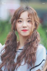 Yuqi Pics Yuqipictures Twitter Curly Hair Styles Hair Styles Hairstyle